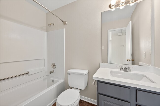 Building Photo - 7351 Parkland Manor Dr