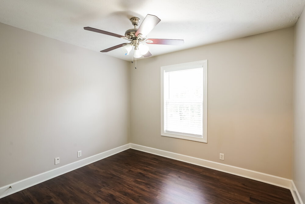Building Photo - 1636 Bridgecrest Dr
