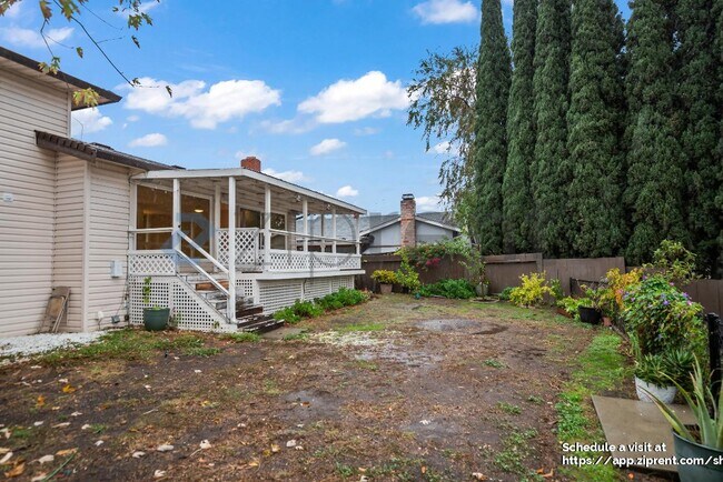 Building Photo - 48 N Lake Dr