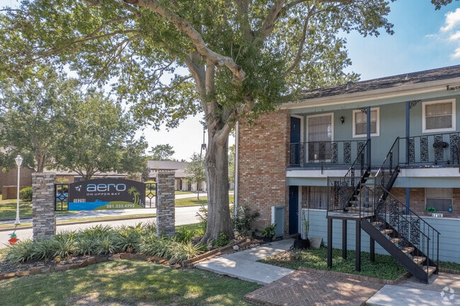 Primary Photo - Aero On Upper Bay