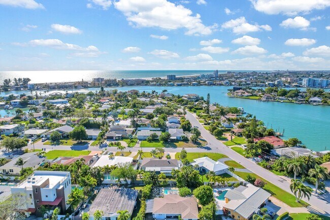 Building Photo - 3bed/2bath Home Off Treasure Island Causew...