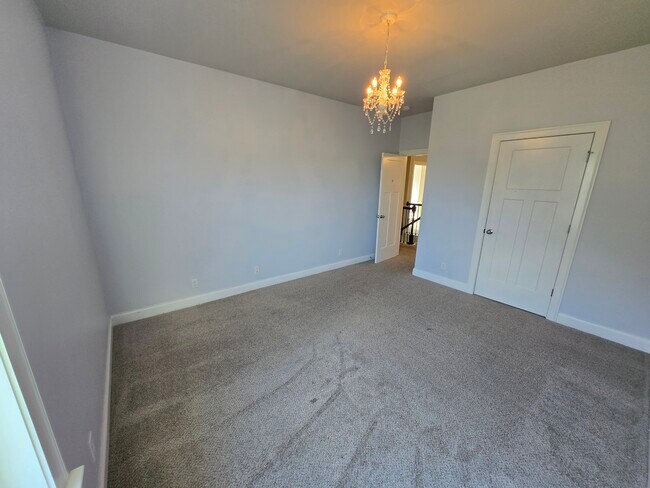 Building Photo - 10846 Prairie Lake Dr