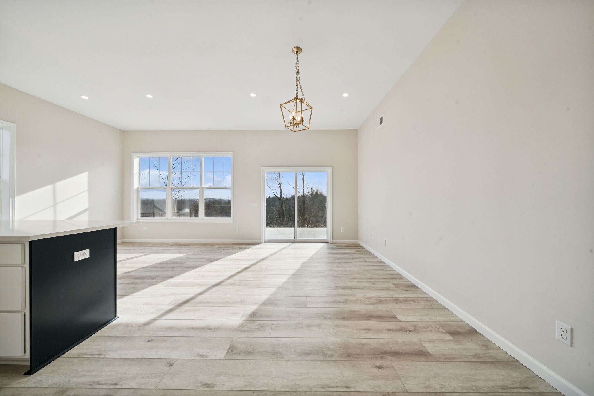 Building Photo - 2217 Lebanon Dr