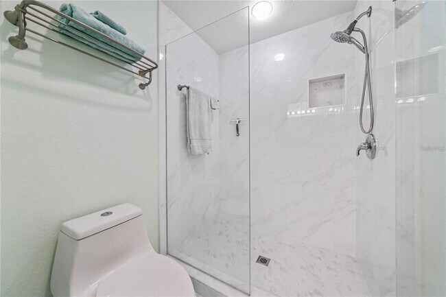 Building Photo - 1315 Saxony Cir
