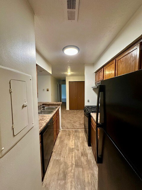 Building Photo - 2163 Hedgerow Road