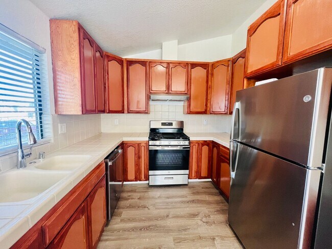 Building Photo - 230 Prospect St