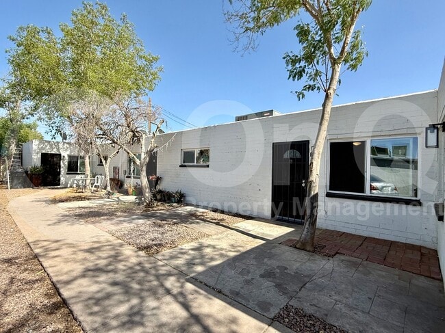 Primary Photo - 609 S Bellview