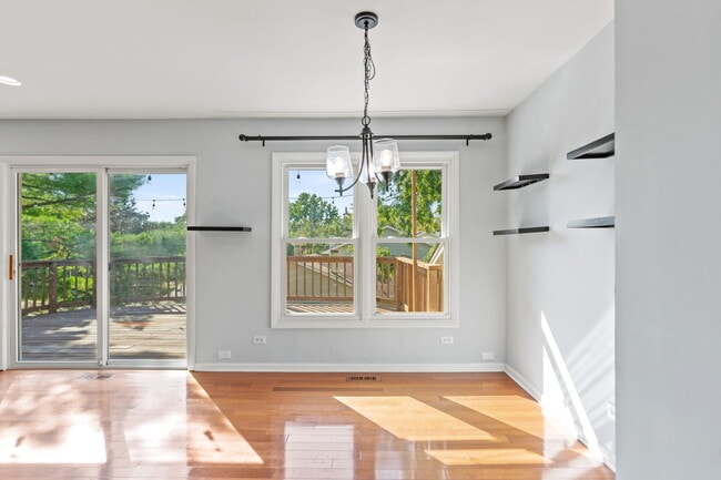 Building Photo - 147 Majestic Dr