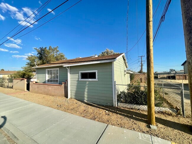 Building Photo - 2080 Inyo St