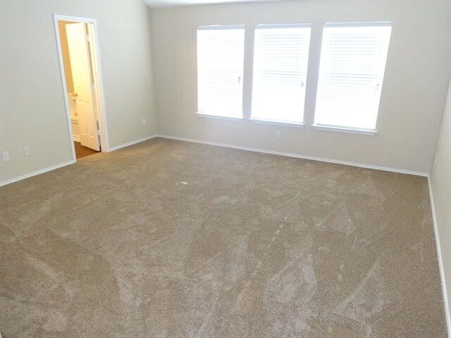 Building Photo - 522 Robinwood Dr