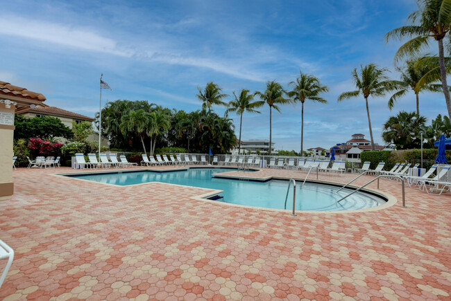 Building Photo - 6553 Via Regina