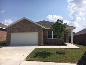 Building Photo - 825 Cedar Elm Dr
