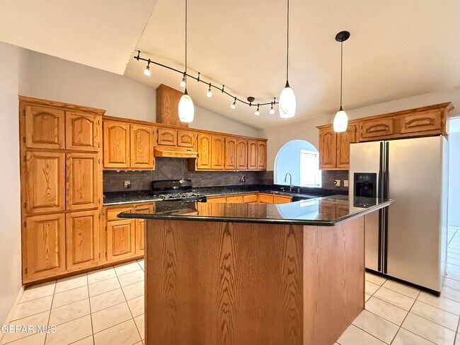 Building Photo - 11109 Pink Coral Dr