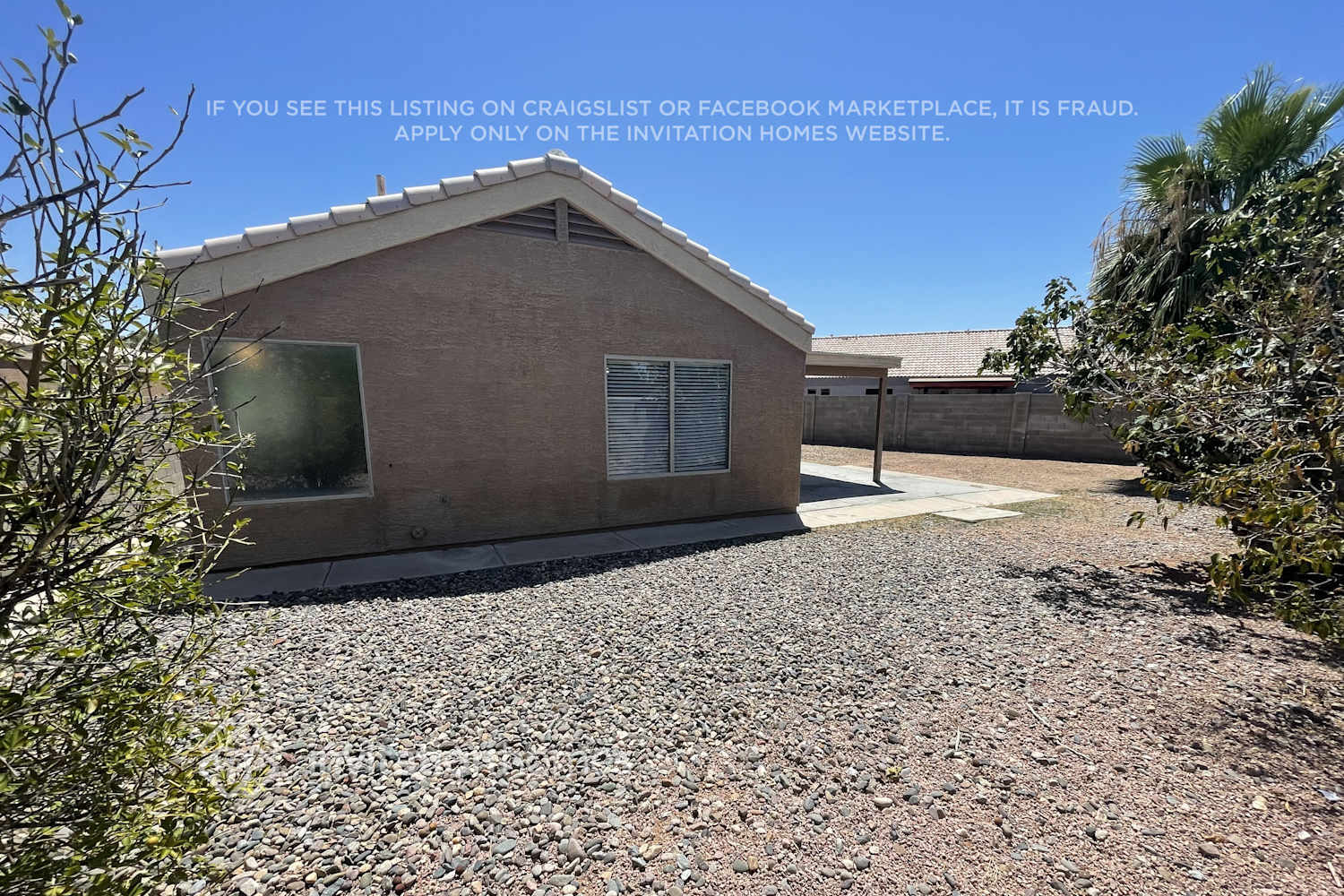 Building Photo - 364 S Bermuda Dr