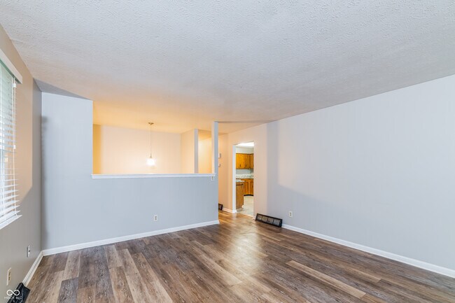 Building Photo - 2806 Winchester Dr