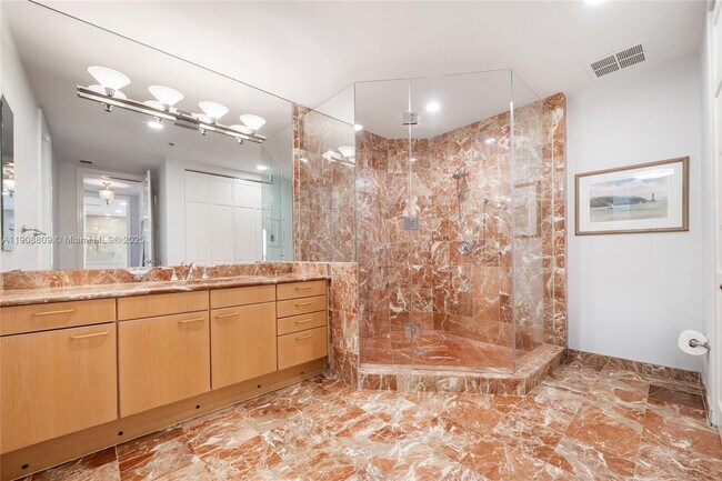 Building Photo - 13643 Deering Bay Dr