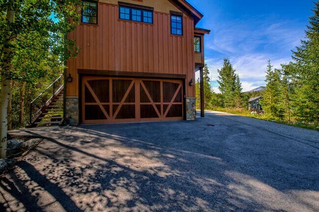 Building Photo - Winter Rental