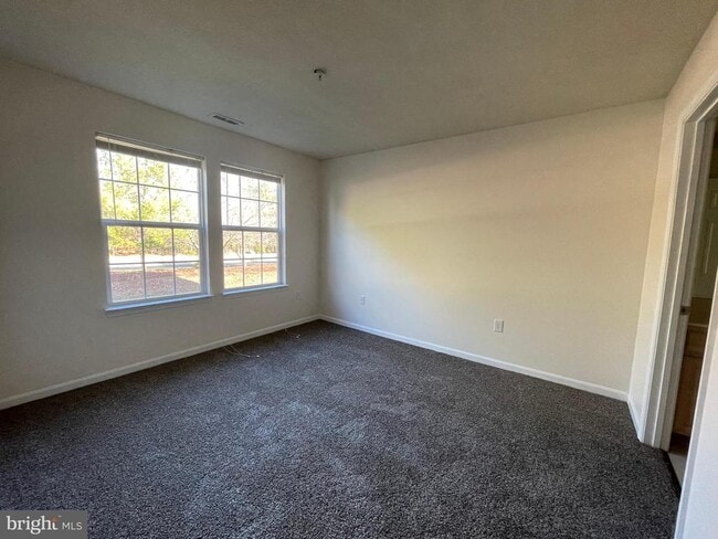 Building Photo - 45512 Westmeath Way