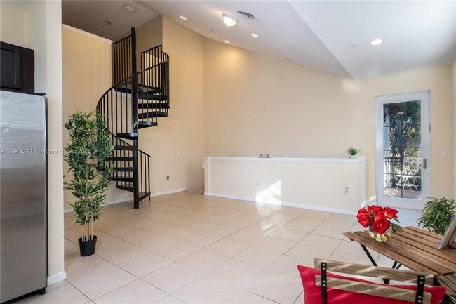 Building Photo - 2969 St Thomas Dr