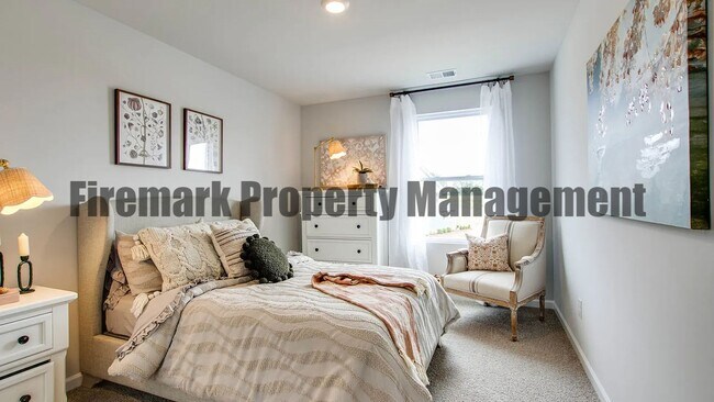 Building Photo - 4 Bedroom, 2.5 Bath and 2 Car Garage in Ha...