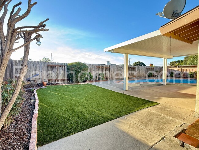 Building Photo - 4227 Mt Herbert Ave