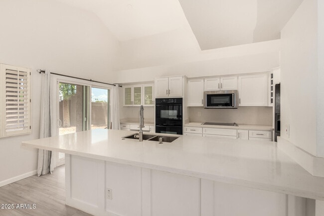Building Photo - 11860 N 40th Way