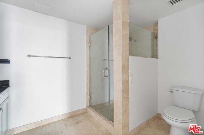 Building Photo - 3740 Santa Rosalia Dr