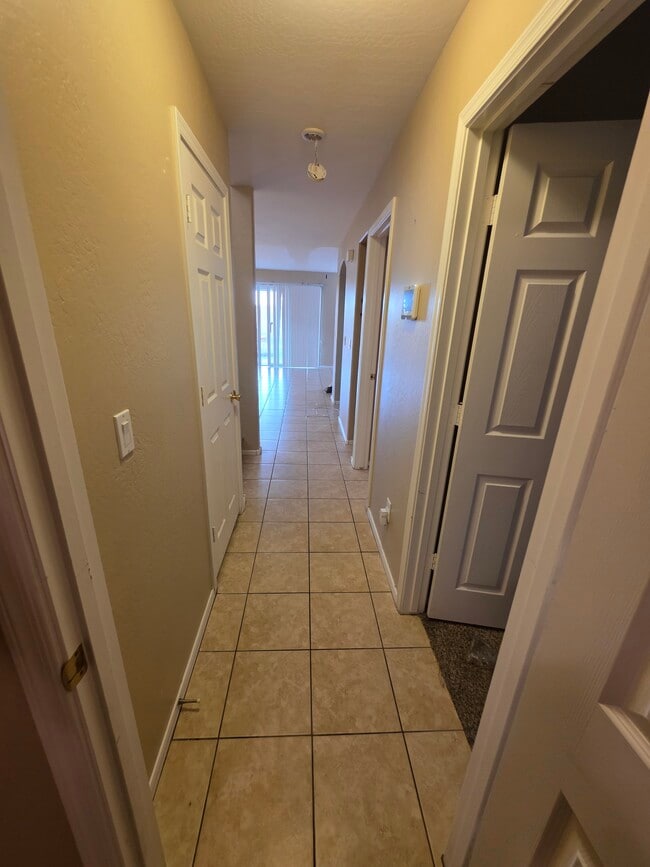 Building Photo - 1081 S 225th Ave