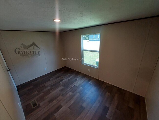 Building Photo - 967 Gray Rd