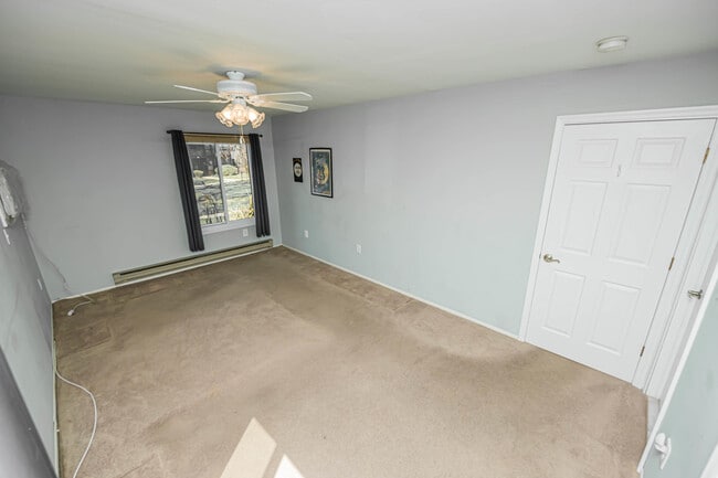 Building Photo - 118 Amberly Dr