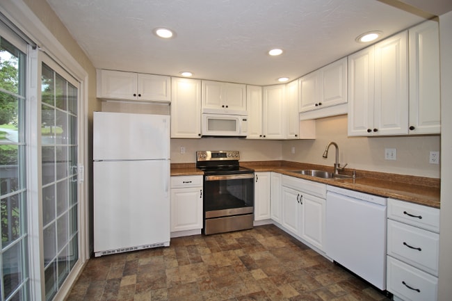 Building Photo - 100 Grouse Ct