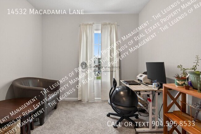 Building Photo - 14532 Macadamia Ln