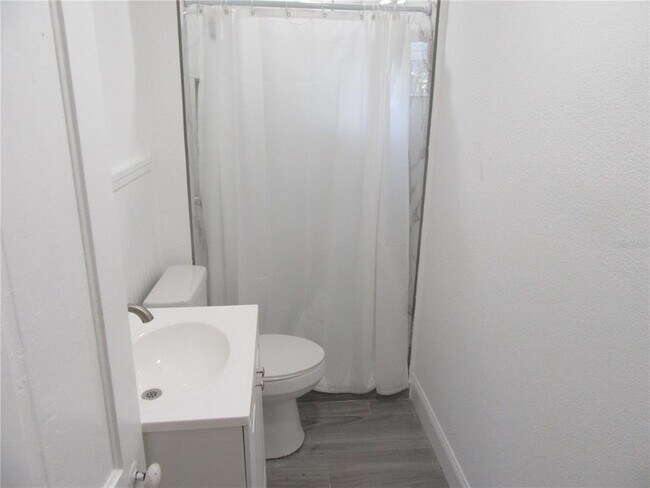 Building Photo - 524 3rd St N