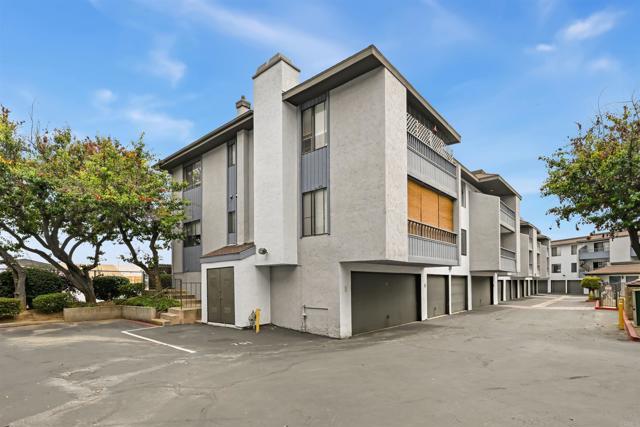Building Photo - 3215 Midway Dr