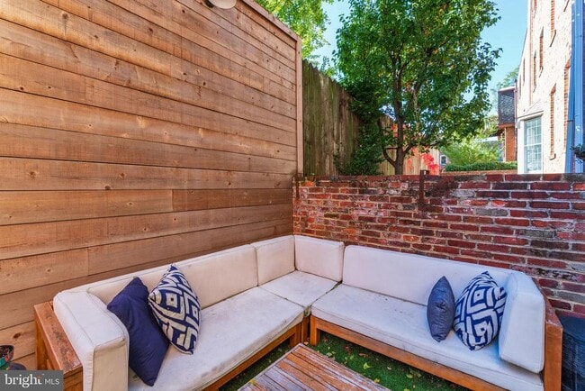 Building Photo - 1230 Rodman St