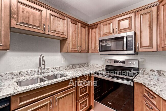 Building Photo - 8625 E Belleview Pl