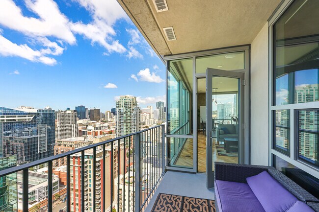 Building Photo - 321 10th Ave