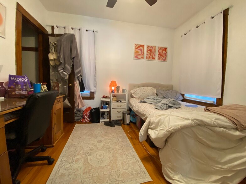 Building Photo - 24 Darling St