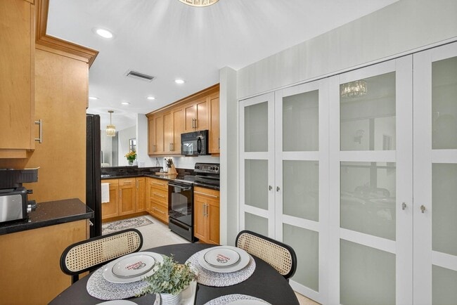 Building Photo - 479 Prestwick Cir