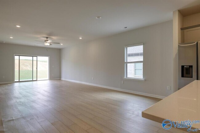 Building Photo - 206 Waylan Rdg Ln