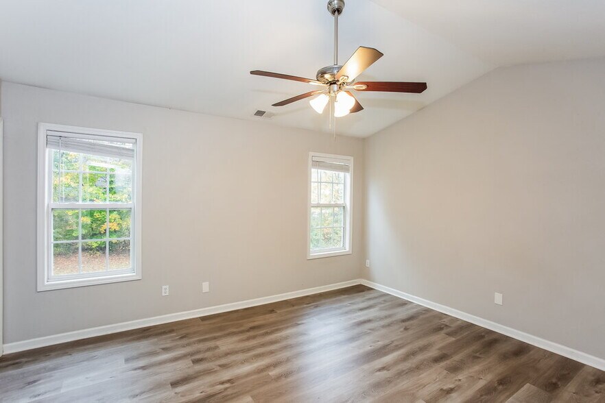 Building Photo - 2642 Oasis Ln