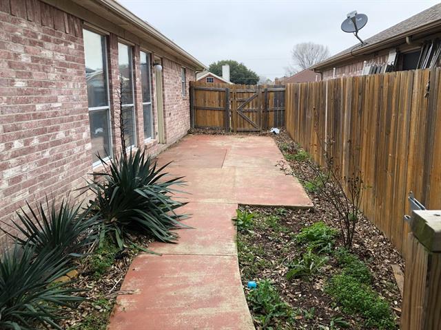 Building Photo - 1208 Brookvalley Dr