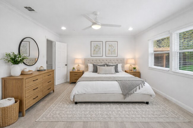 Building Photo - 3855 Crest Cove Cir