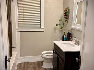 Building Photo - 2402 4th Ave