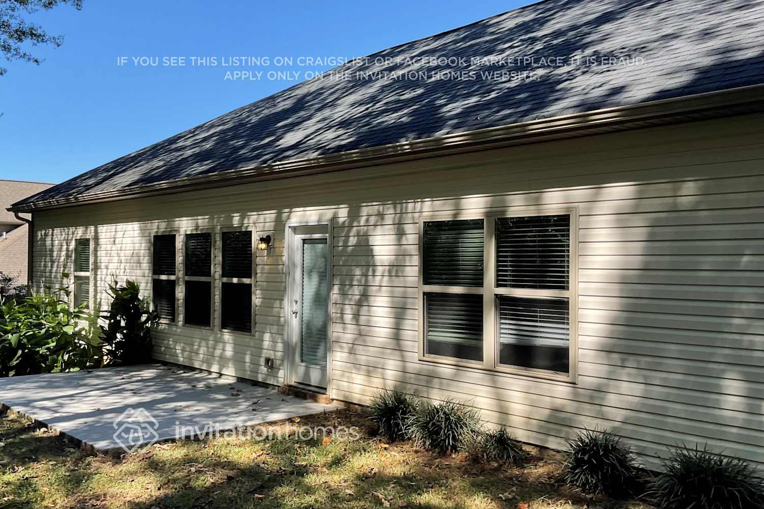 Building Photo - 245 Angela Ln