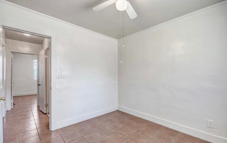 Building Photo - 2920 Moncrief Rd