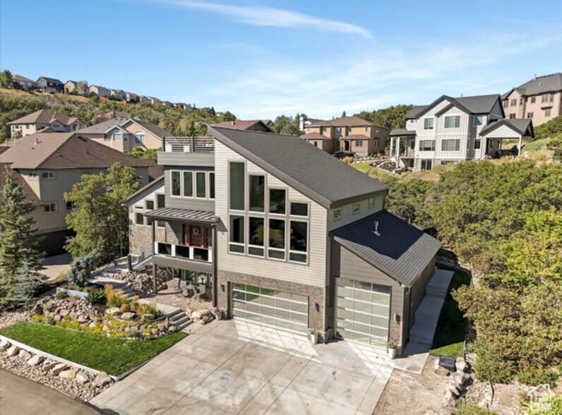 Front Daytime - 14902 S Saddle Leaf Ct