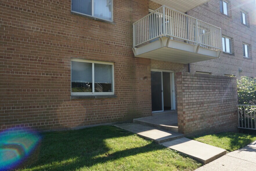 Building Photo - 4330 Hartwick road