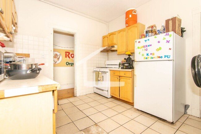 Building Photo - Five bed in Allston!!! LL PAID BROKER FEE!!