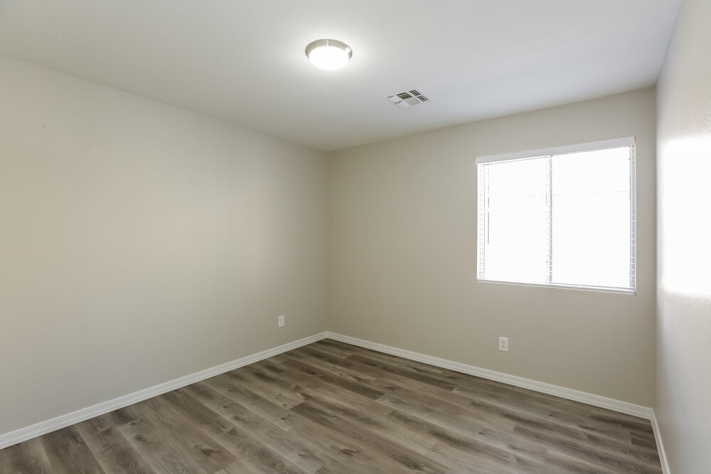 Building Photo - 1105 E Blackhawk Dr